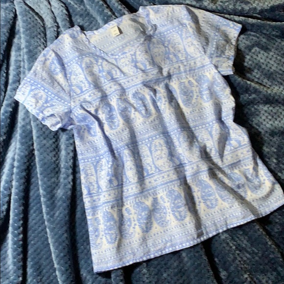 A lovely summer top! - Picture 3 of 6